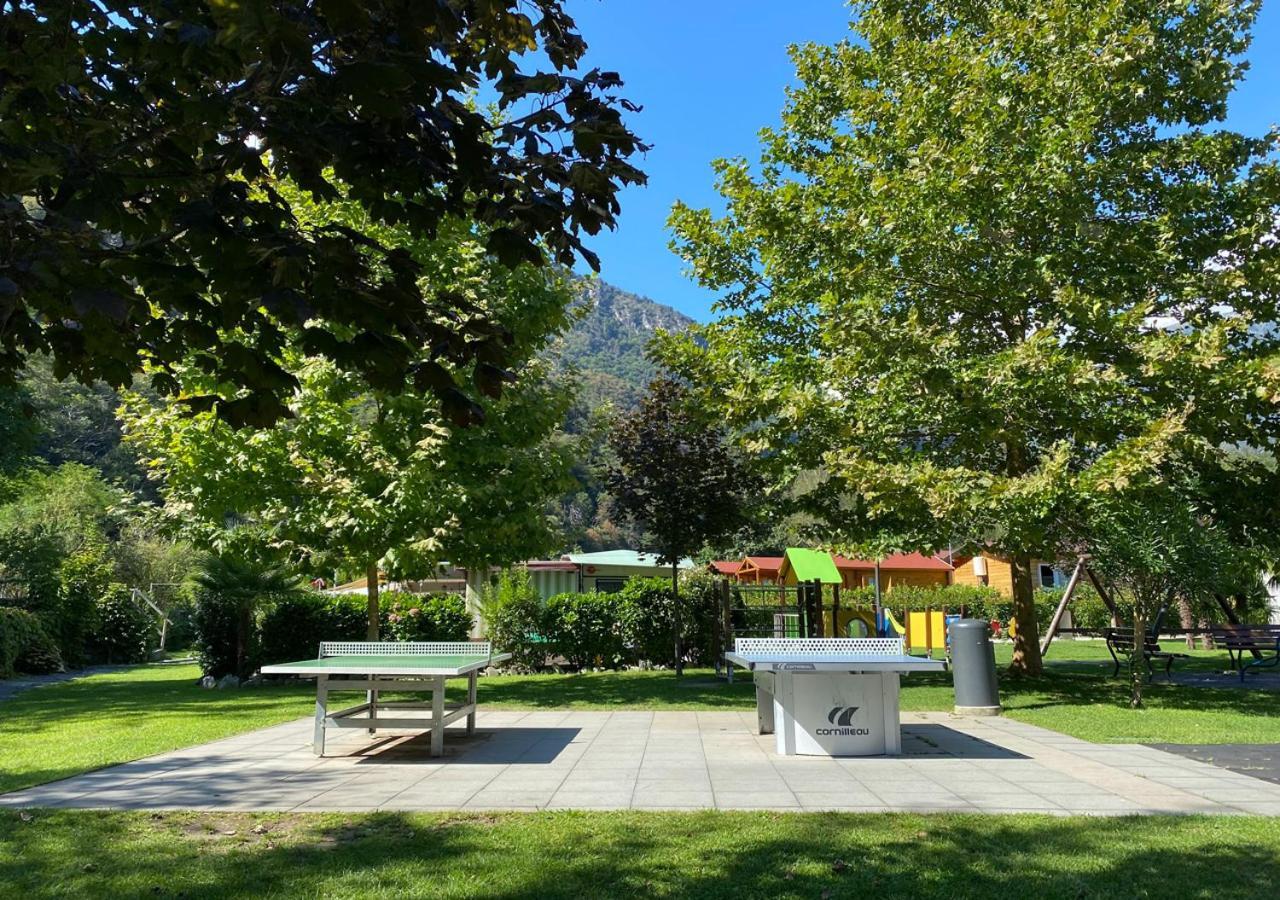 Camping Piccolo Paradiso Avegno Buitenkant foto