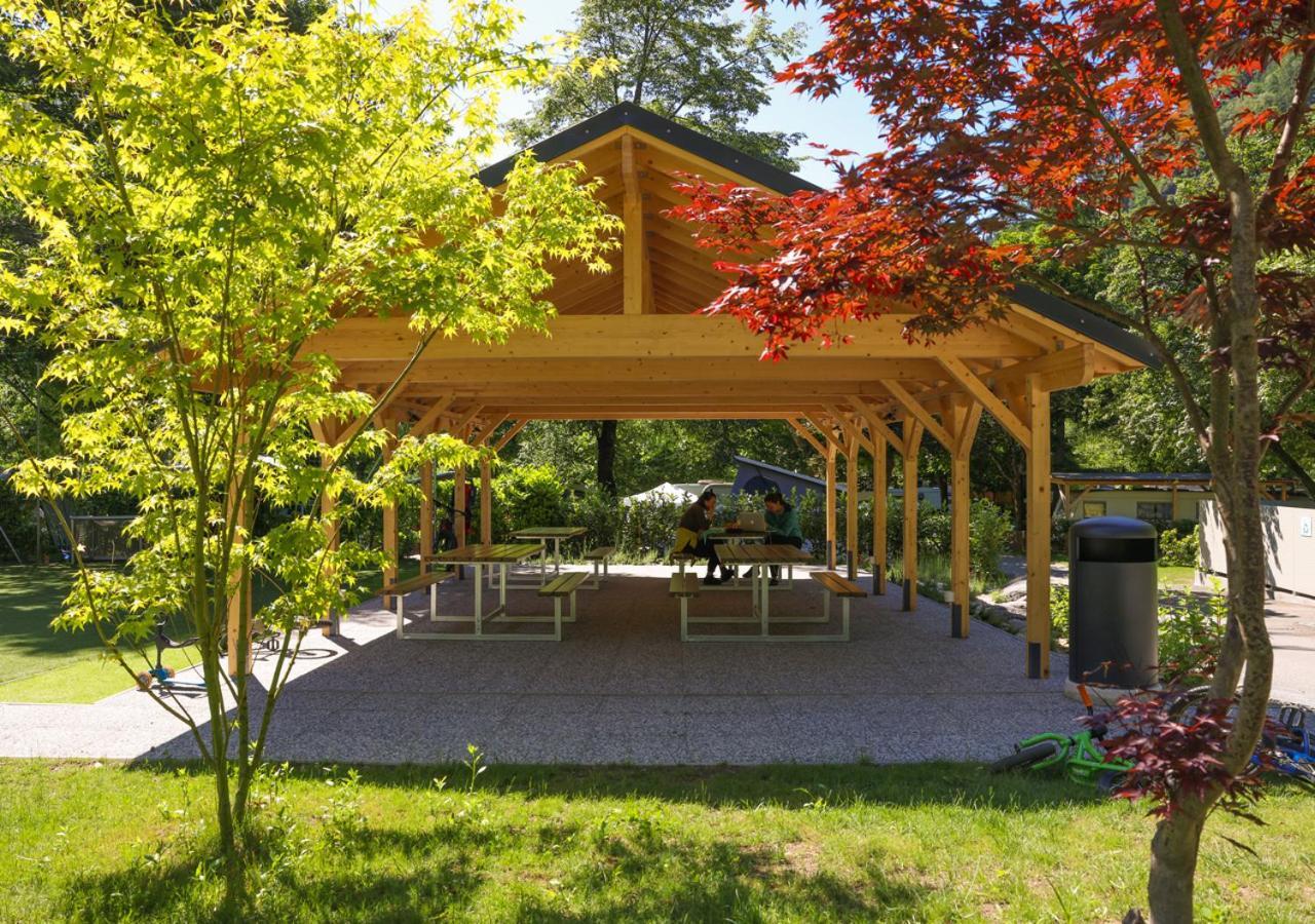 Camping Piccolo Paradiso Avegno Buitenkant foto