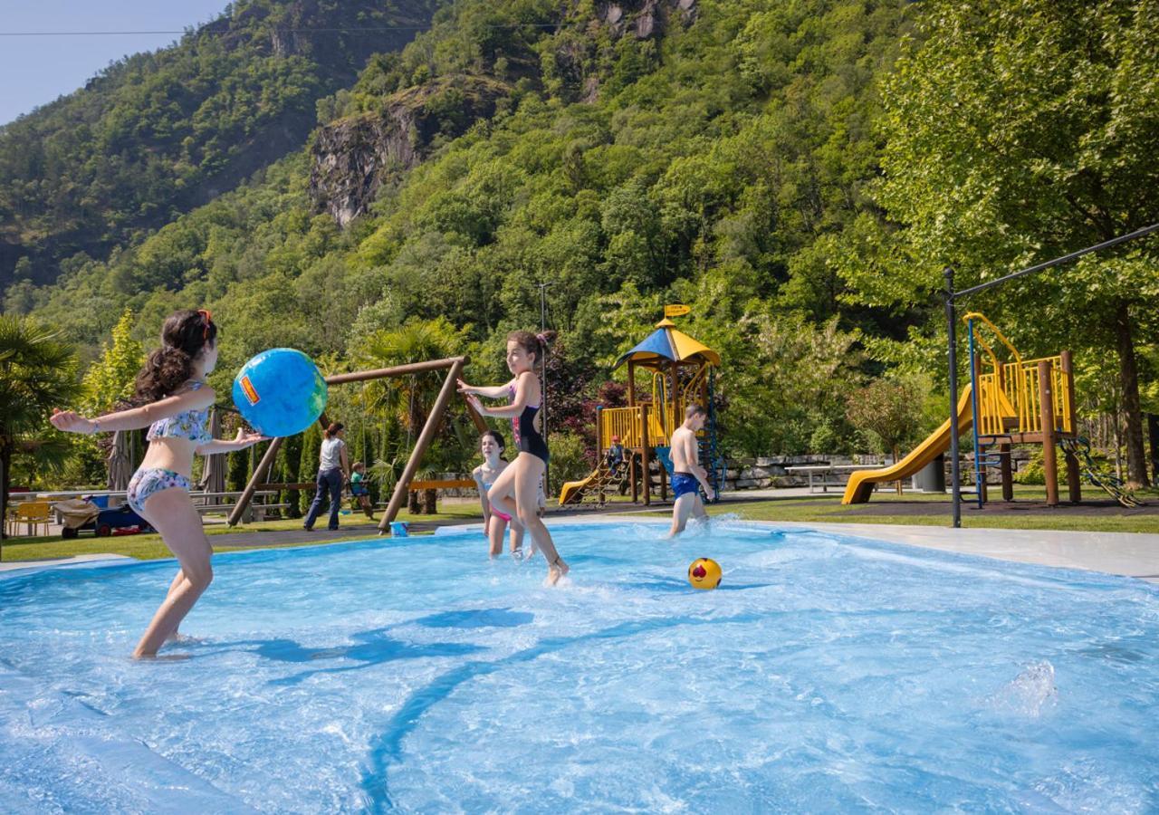Camping Piccolo Paradiso Avegno Buitenkant foto